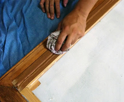 pasar paño cinta engomada marco